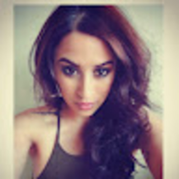 Meet your Posher, Monique - Picture 1 of 1